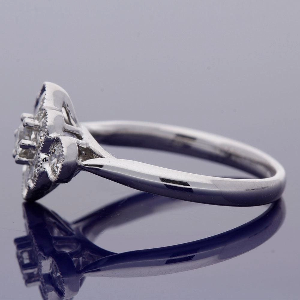 18ct White Gold 1.10ct Diamond Cluster Ring