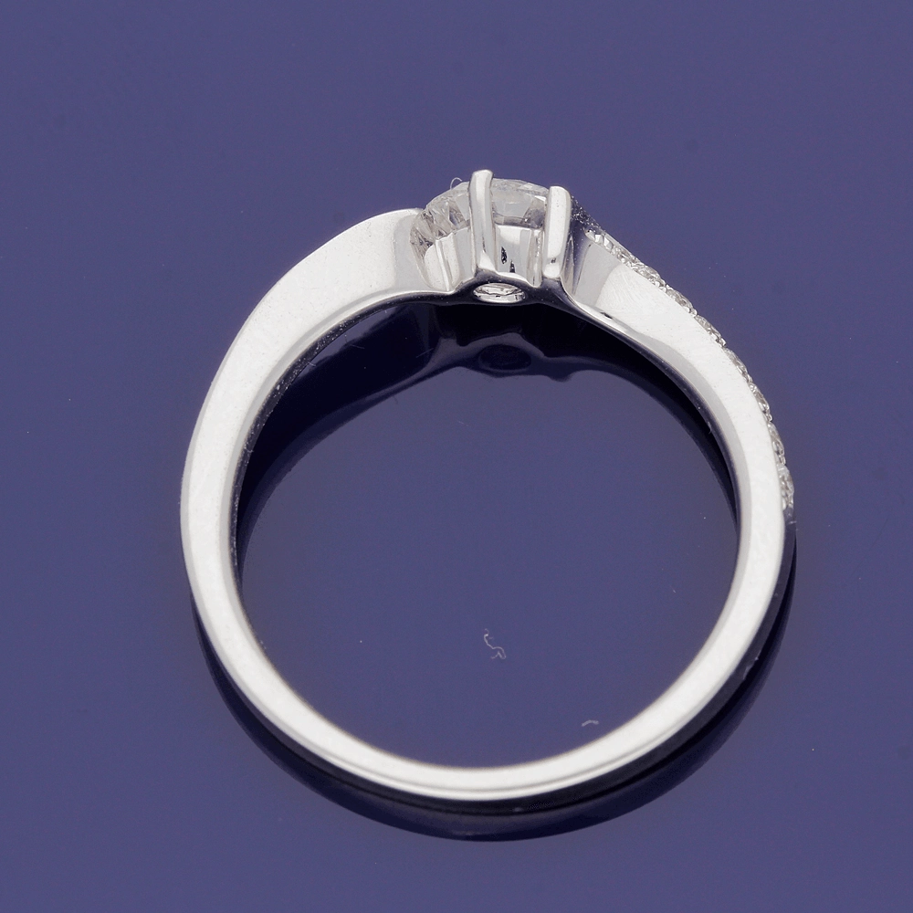 18ct White Gold Certificated 0.46ct Diamond Solitaire Twist Ring with Diamond Set Shoulders