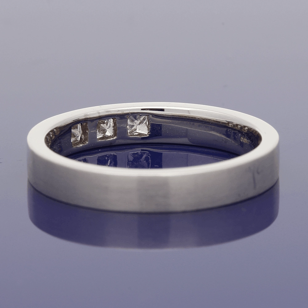 18ct White Gold Diamond-Set 3.2mm Flat Court Wedding Ring