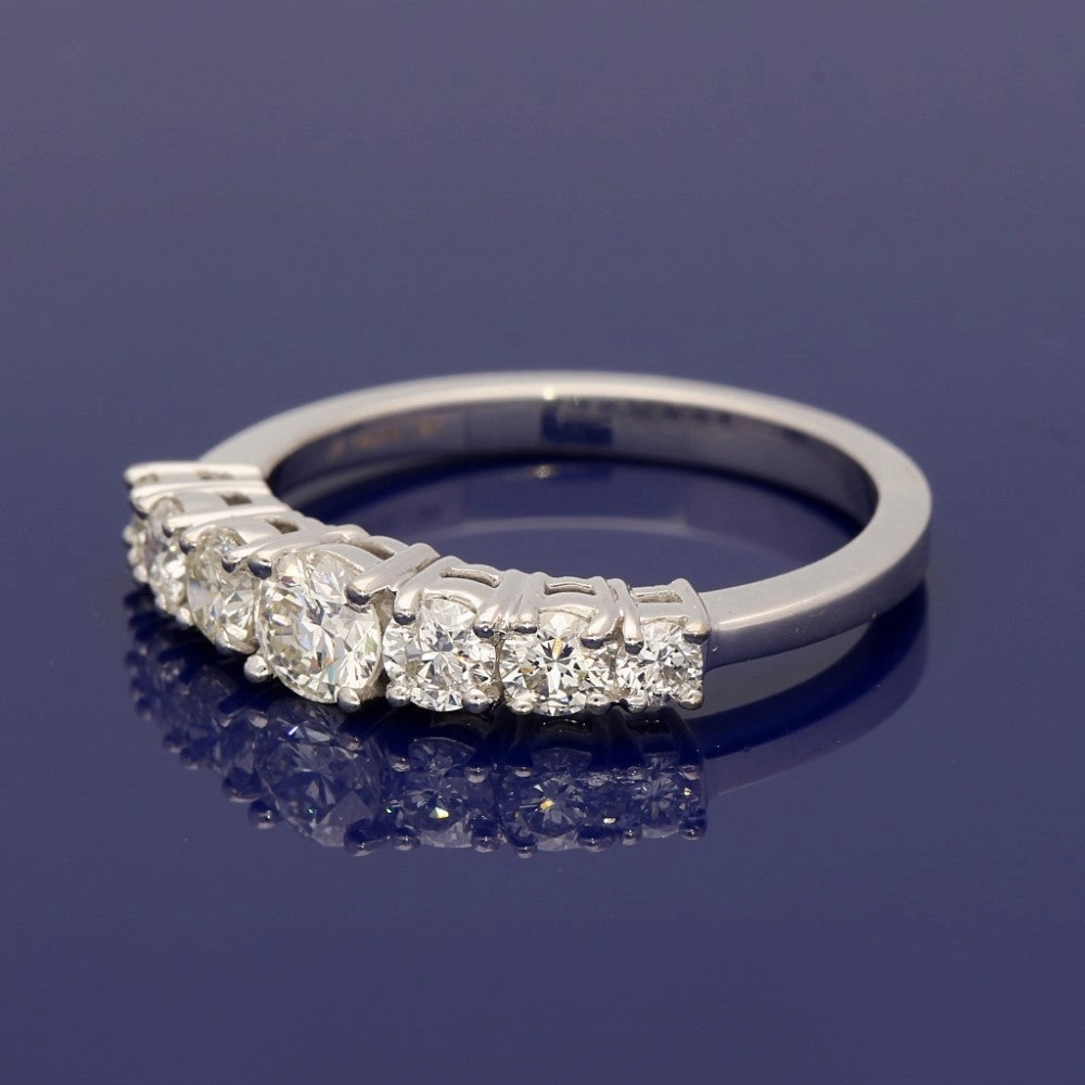 18ct White Gold Graduated Diamond Ring