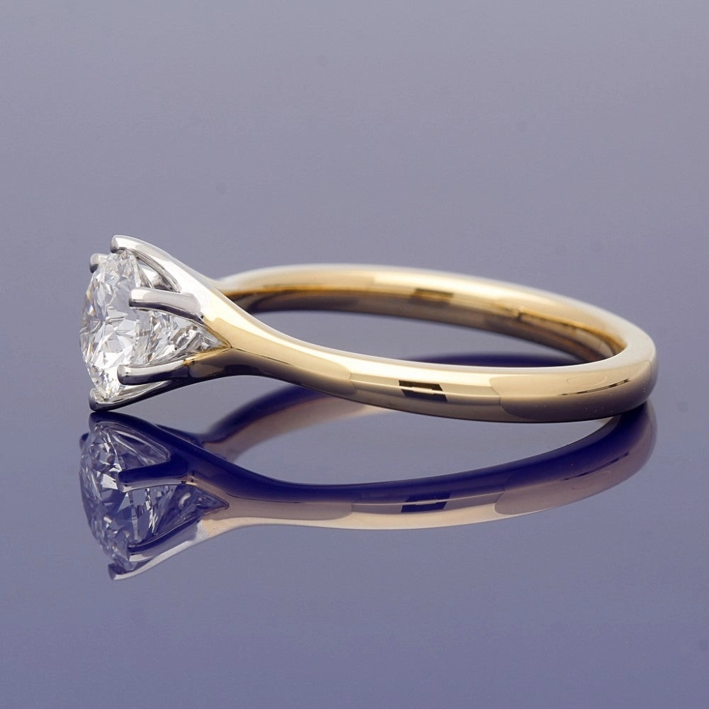 18ct Yellow Gold Certificated 1.01ct Diamond Solitaire Ring