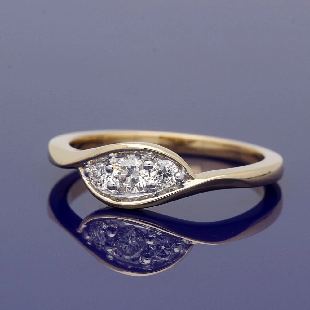 18ct Yellow Gold Diamond Trilogy Twist Ring