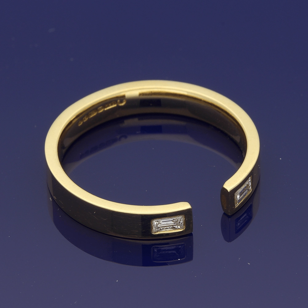 18ct Yellow Gold Horseshoe Shaped Wedding Ring