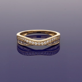 9ct Yellow Gold Diamond Curved Eternity Ring