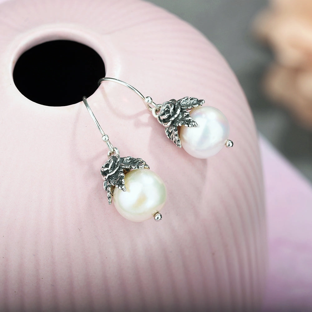 Danny Newfeld Pearl Earrings and Pendant Set