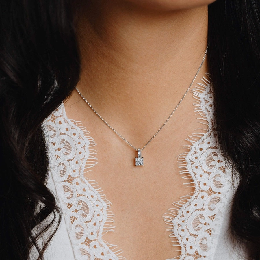 Diamonfire Sterling Silver Princess Cut Zirconia Pendant and Chain P4915