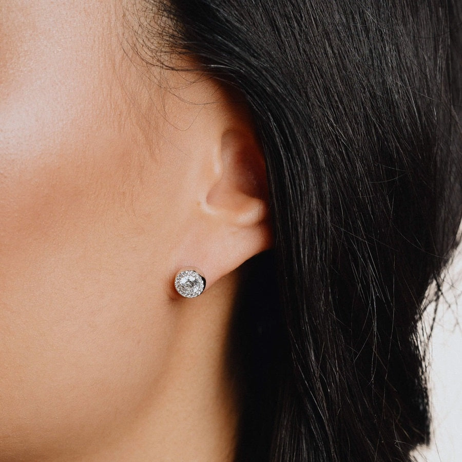 Diamonfire Sterling Silver Zirconia Round Shaped Stud Earrings E5591