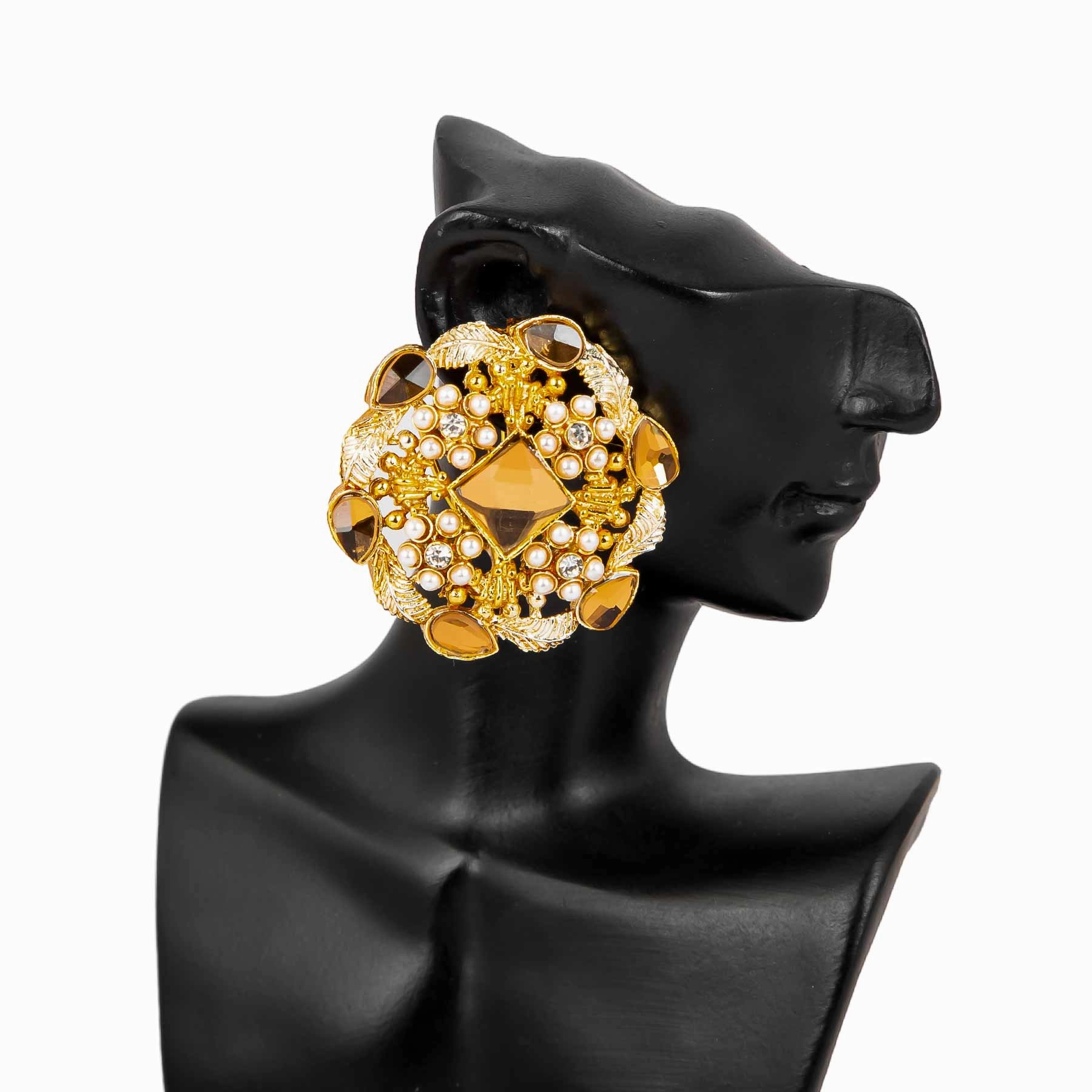 Earrings- T0411686