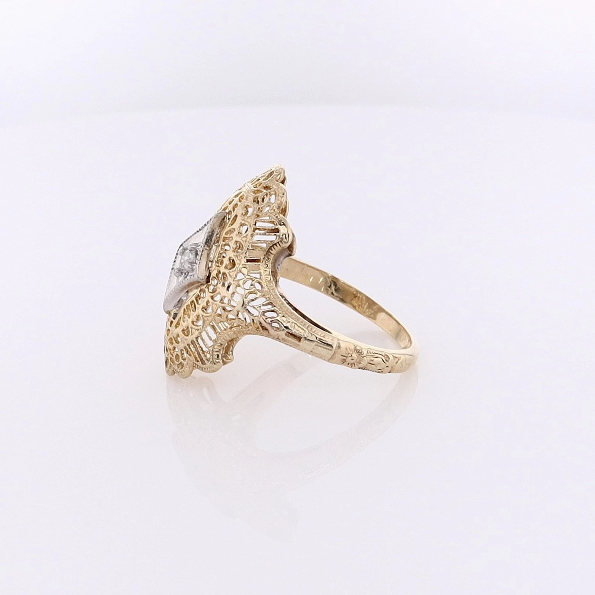 Estate 14 Karat White and Yellow Gold Filagree Scalloped Design Diamond Ring
