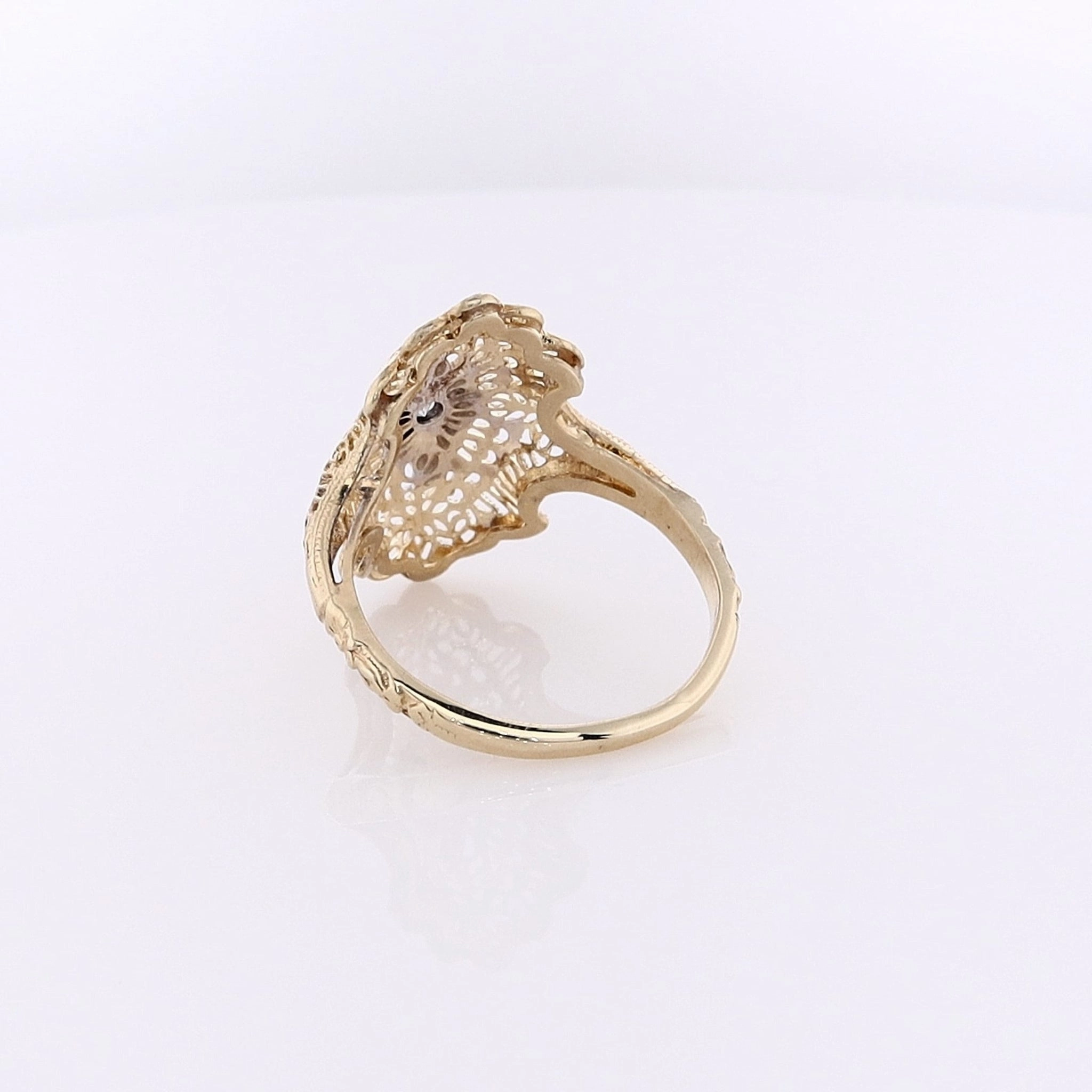 Estate 14 Karat White and Yellow Gold Filagree Scalloped Design Diamond Ring