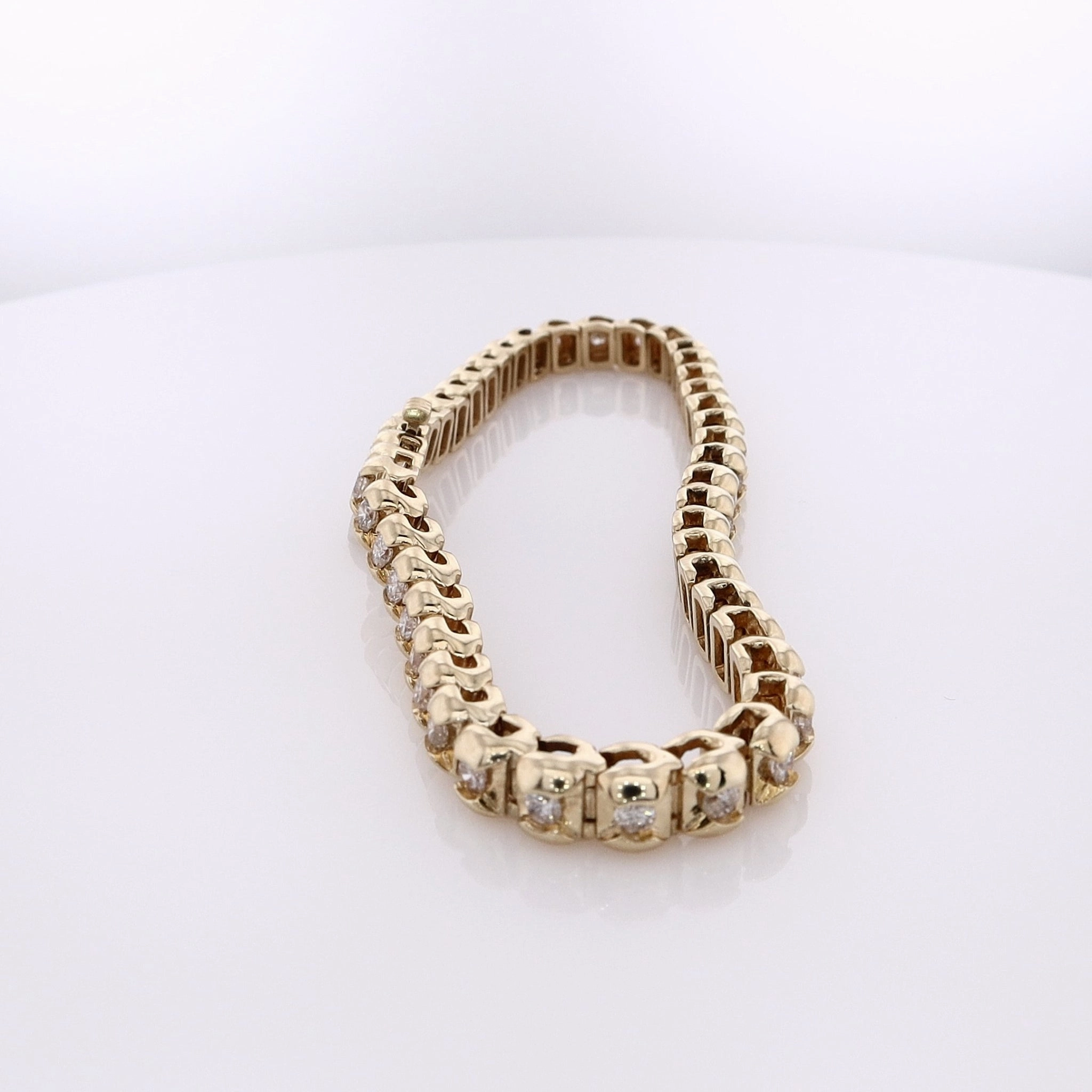 Estate 14 Karat Yellow Gold Diamond Tennis Style Bracelet