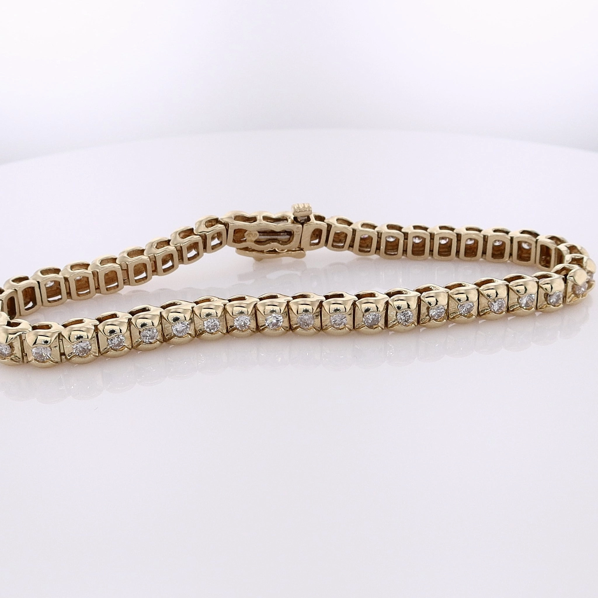 Estate 14 Karat Yellow Gold Diamond Tennis Style Bracelet