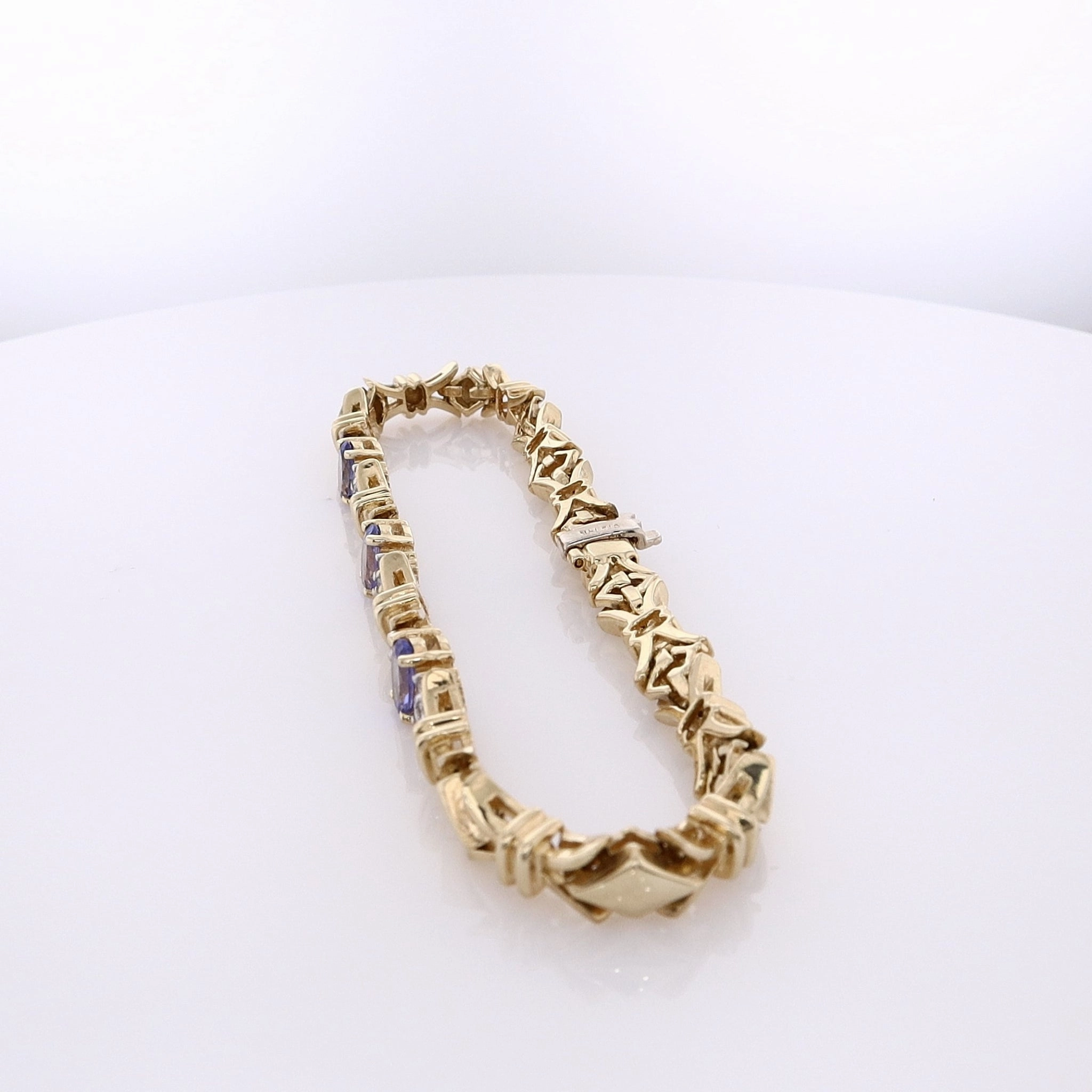 Estate 14 Karat Yellow Gold Tanzanite and Diamond Bracelet