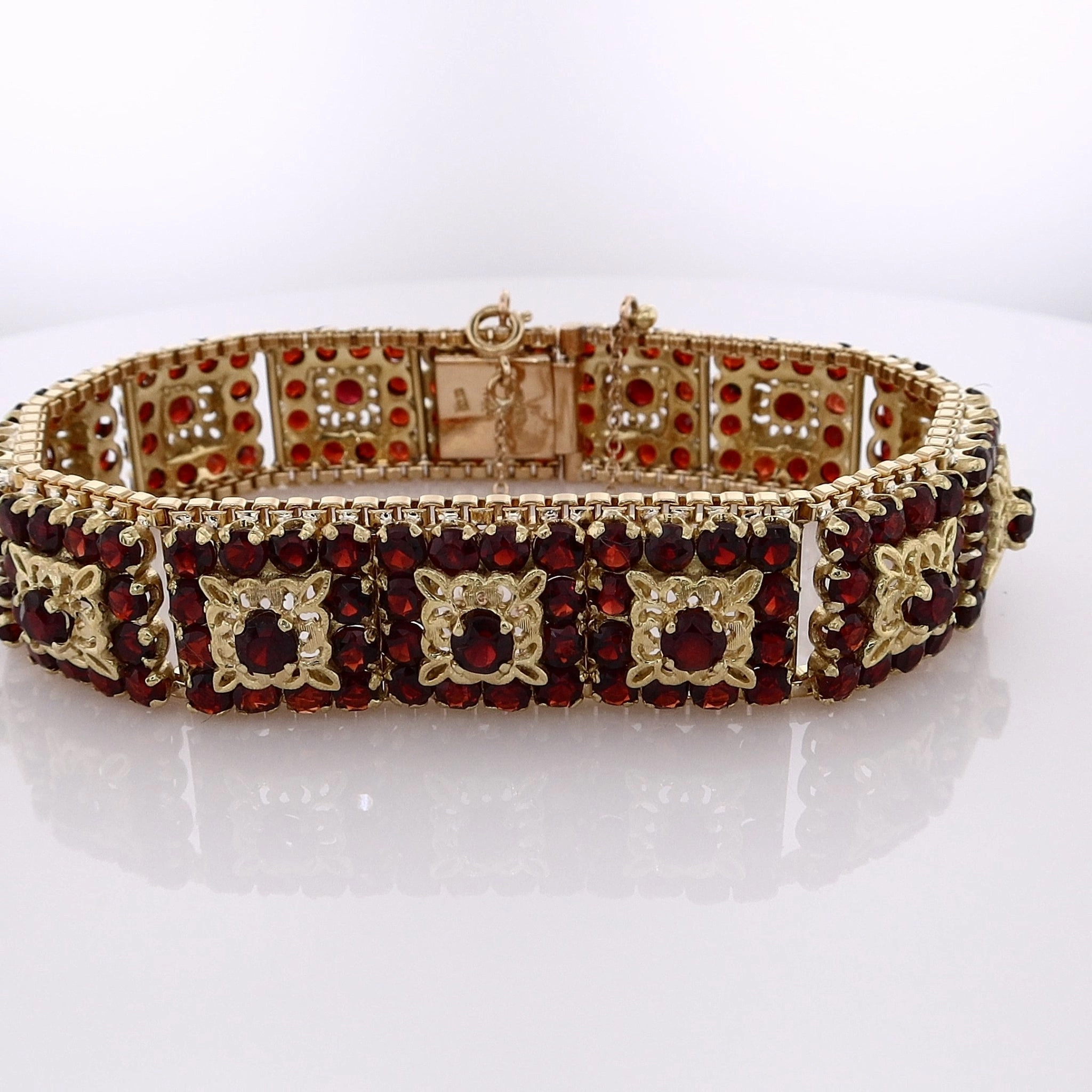 Estate 18 Karat Yellow Gold Garnet Bracelet With Safety Chain