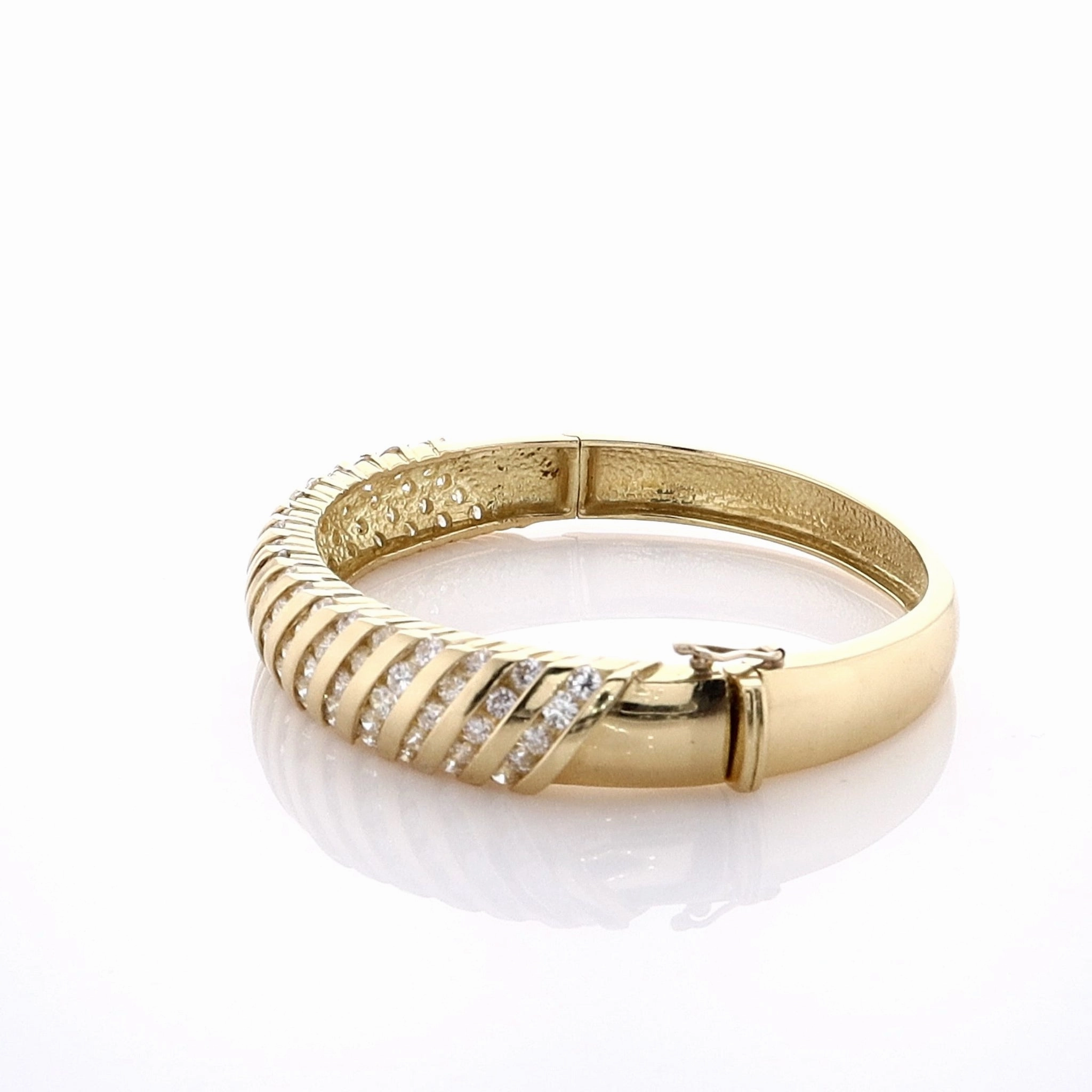 Estate 18K Yellow Gold Channel Set Diamond Hinged Bangle Bracelet