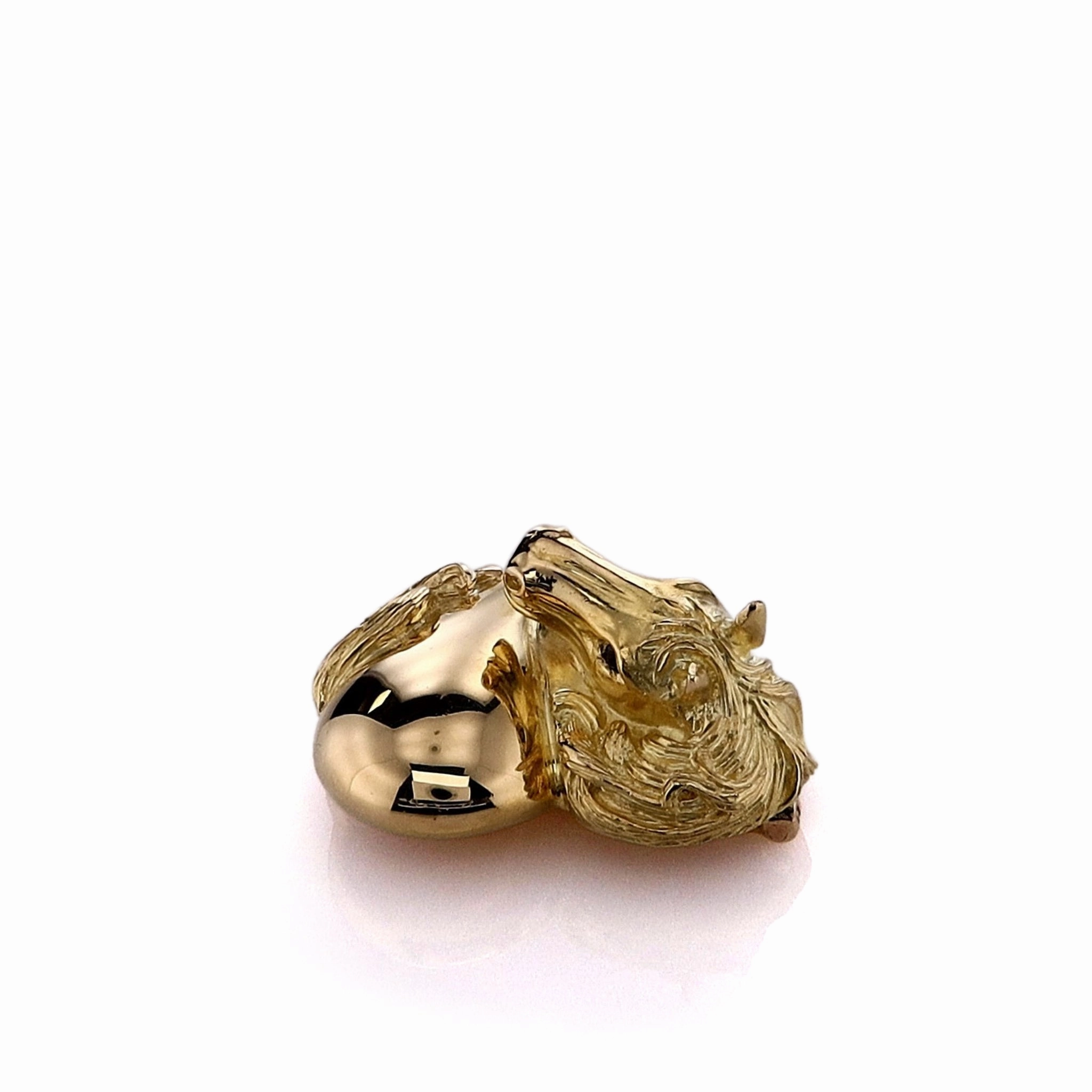 Estate 18k Yellow Gold Heart Horse Pin With Sapphire Eyes