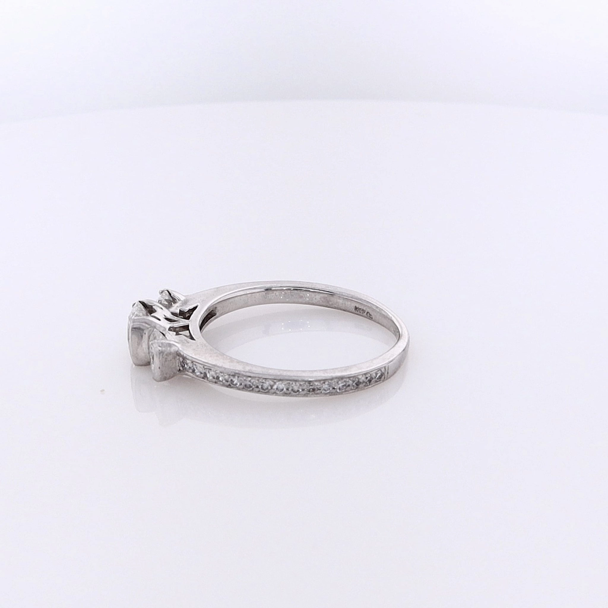 Estate Hearts on Fire 18 Karat White Gold Diamond Engagement Ring