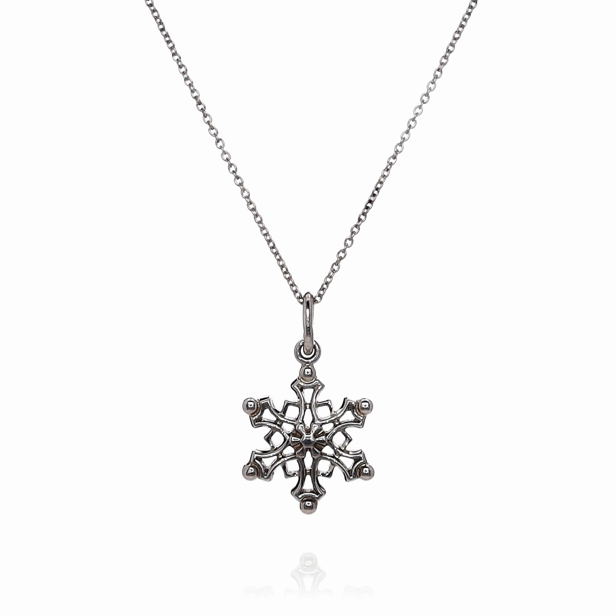 Estate Tiffany & Co Sterling Silver 18" Snowflake Charm Pendant Necklace