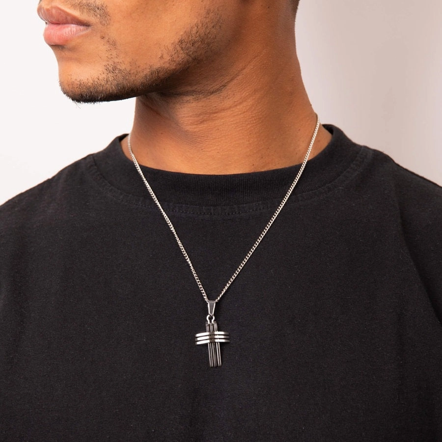 Fred Bennett Stainless Steel Cross & Chain P2563