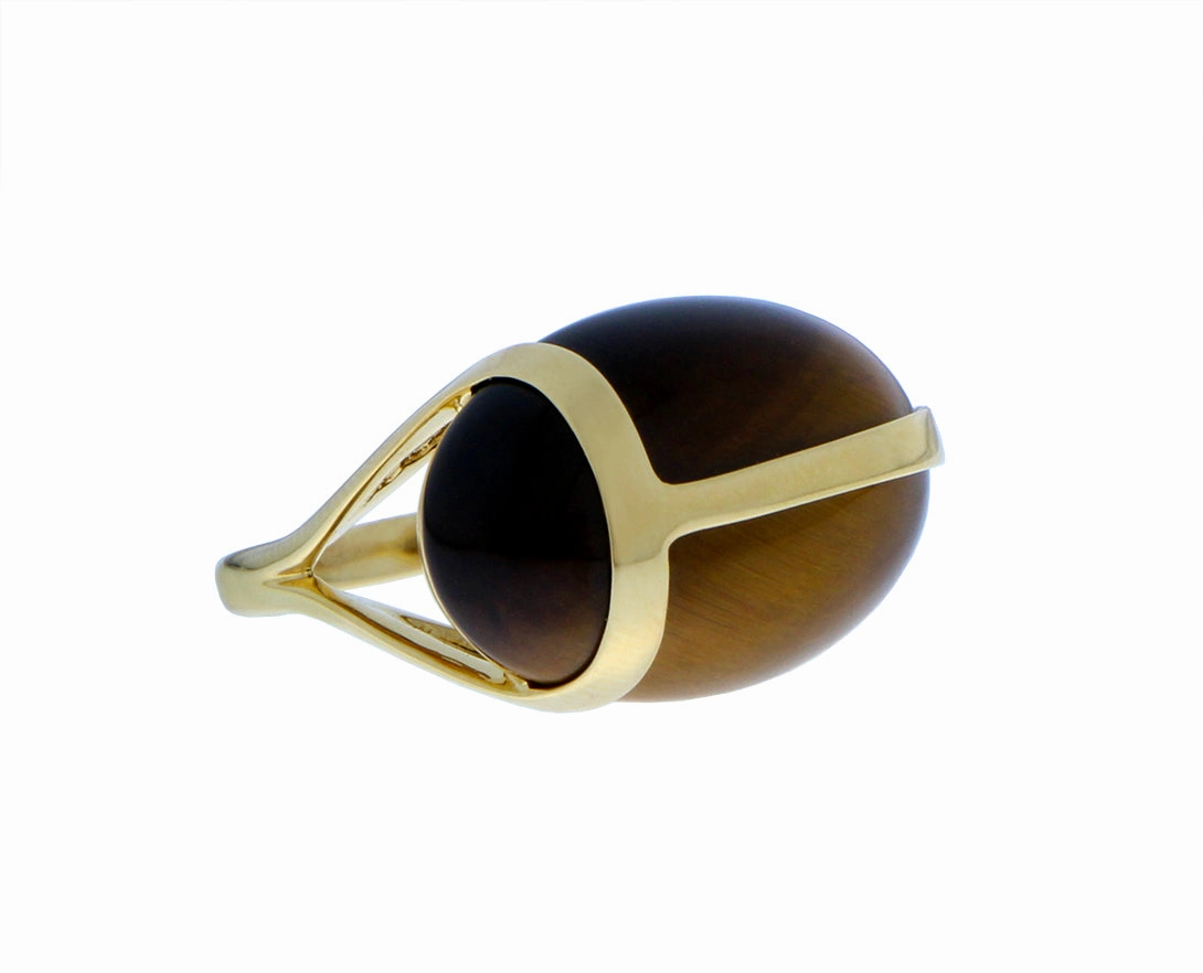 Gold ring with a malachite or tiger eye scarab