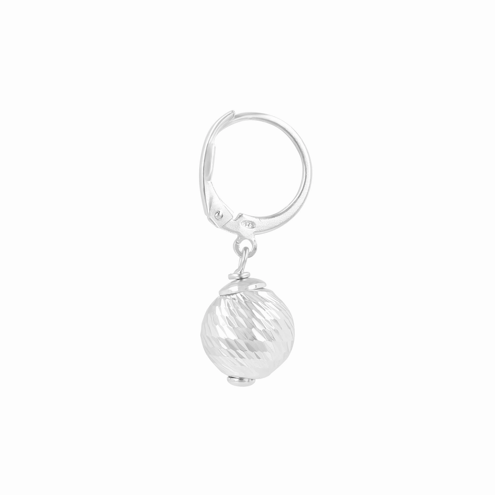 Italian Sterling Silver Diamond-Cut Leverback Earrings