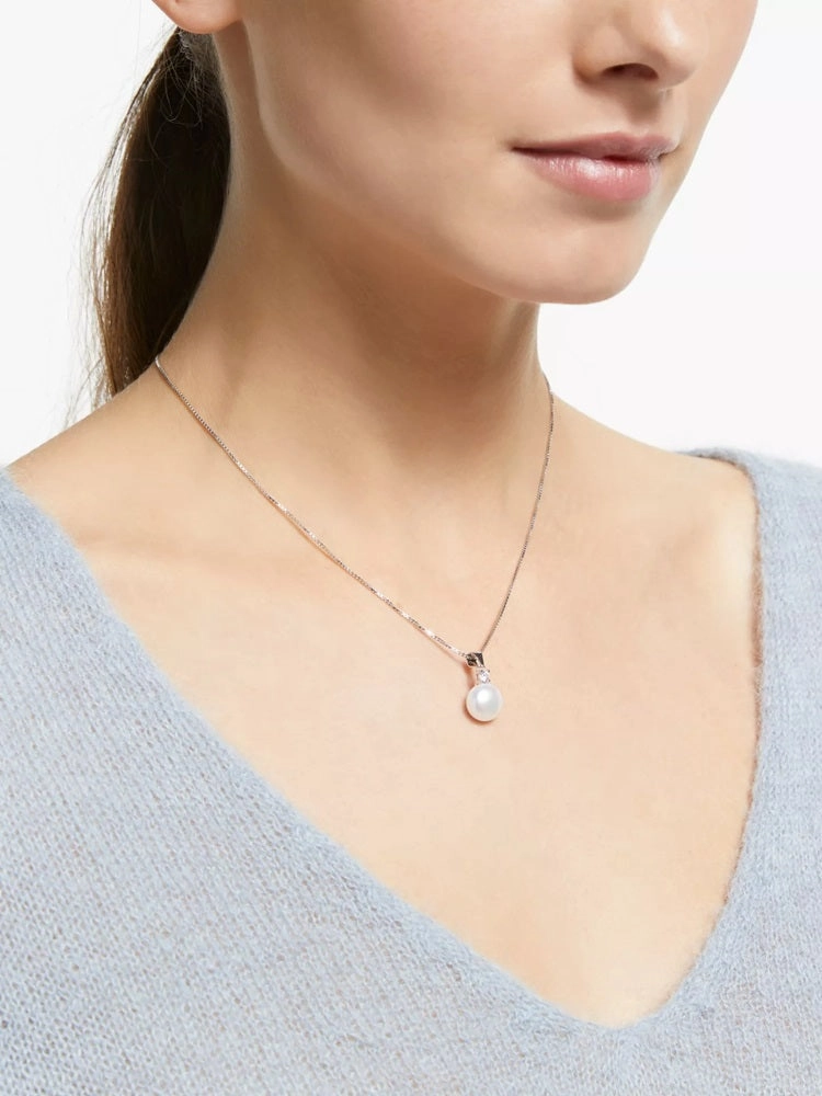 Lido Freshwater Pearl Pendant and Chain P09
