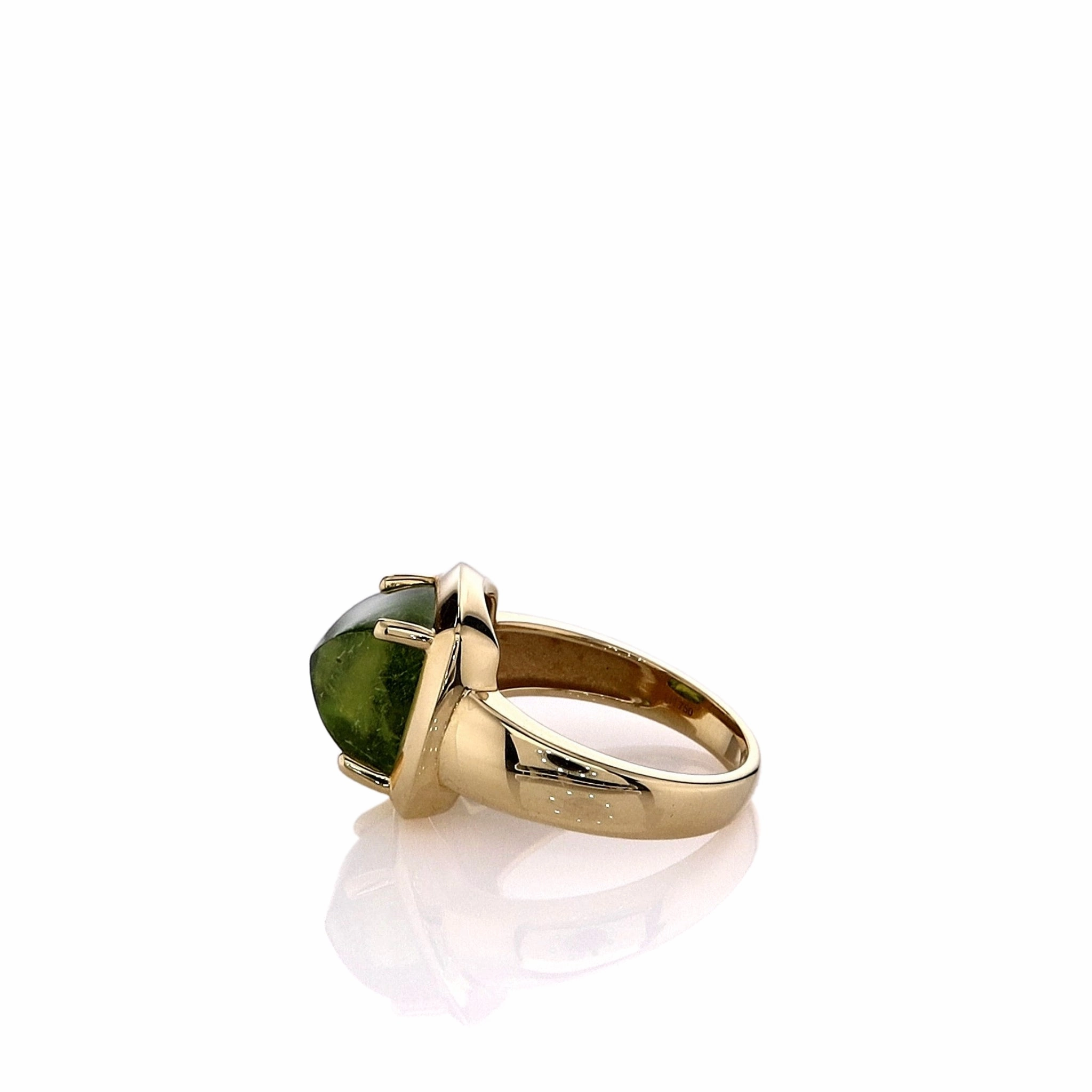 Lisa Nik 18k Yellow Gold Square Sugarloaf Peridot Ring