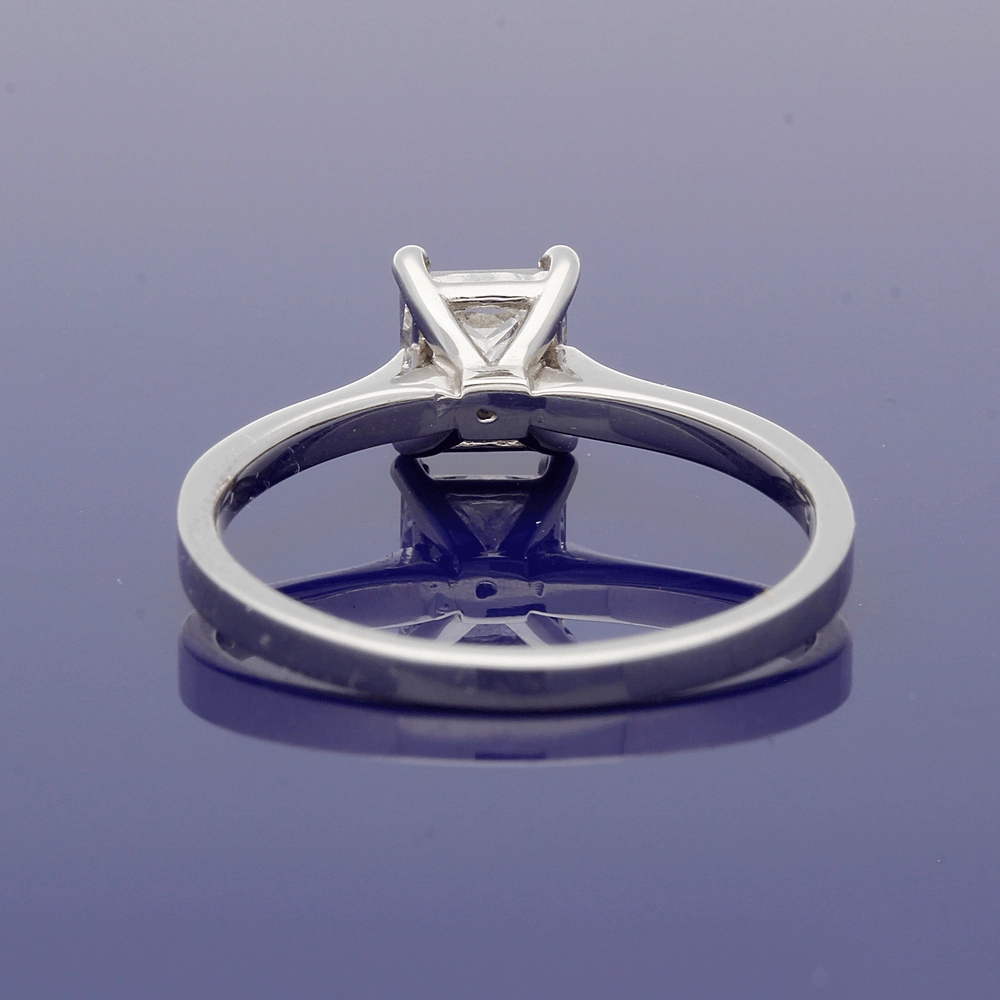 Platinum Certificated 0.90ct Princess Cut Diamond Solitaire Ring