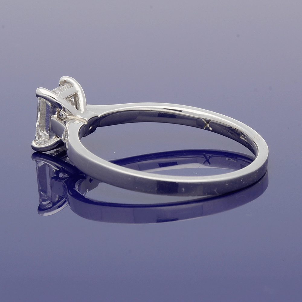 Platinum Certificated 0.90ct Princess Cut Diamond Solitaire Ring