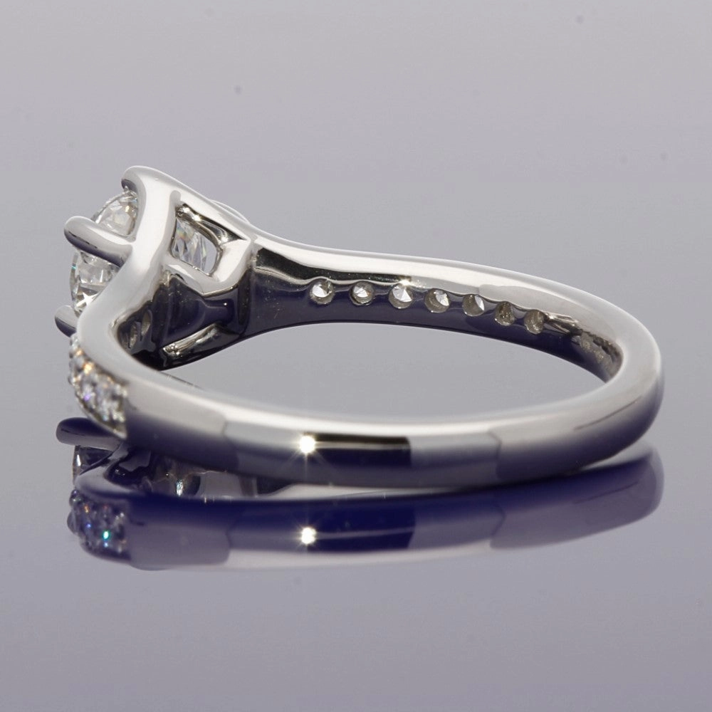 Platinum Certificated 0.90ct Round Brilliant Cut Diamond Solitaire Engagement Ring with Diamond Set Shoulders