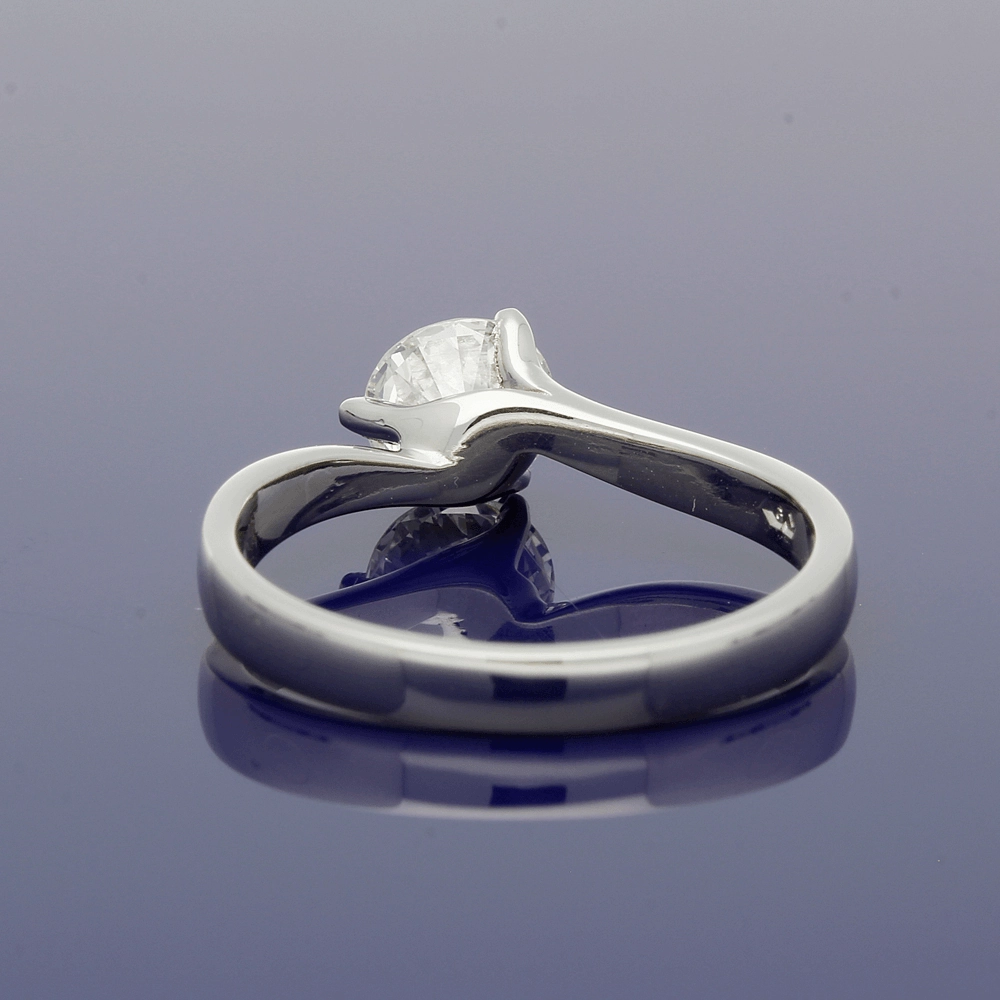 Platinum Diamond 0.70ct Solitaire Twist Ring