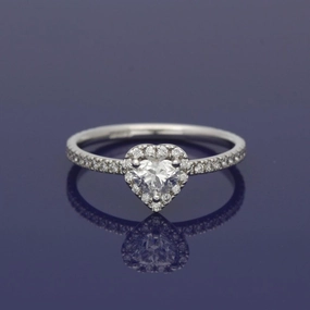Pre-loved 18ct White Gold Certificated Heart Shape Diamond Halo Ring