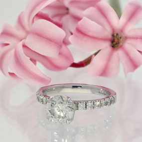Pre-loved 18ct White Gold Certified 1.20ct Diamond Shoulders Solitaire Ring