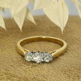 Pre-owned 18ct Yellow Gold Diamond Trilogy Ring