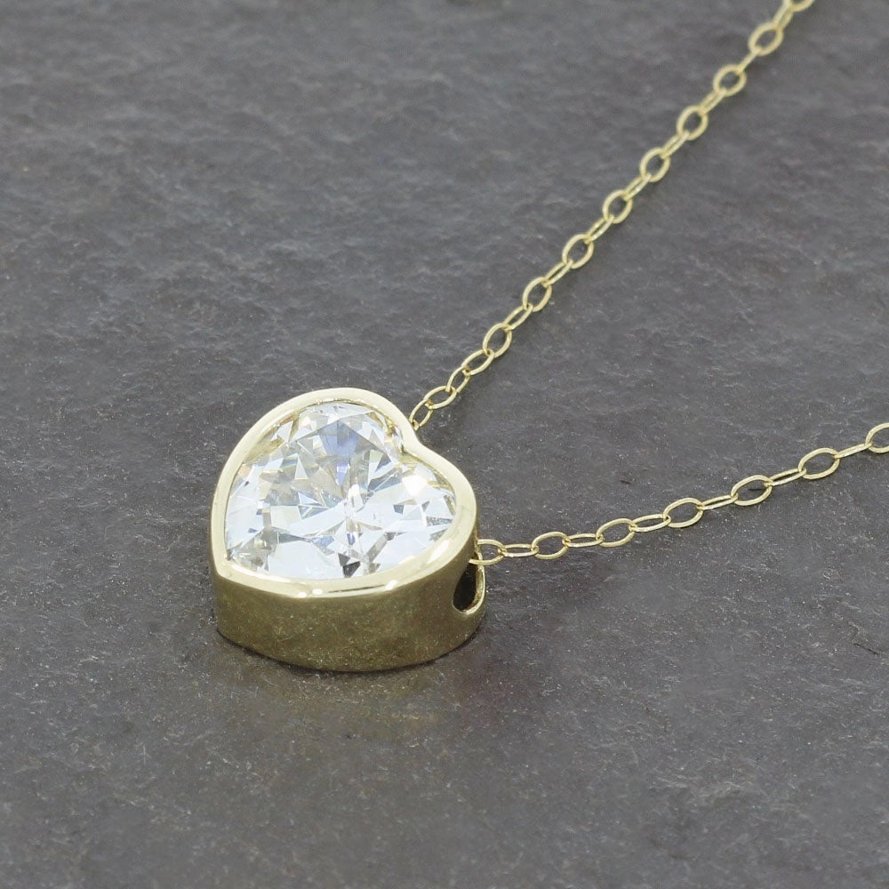 Pre Owned 9ct Yellow Gold Cubic Zirconia Heart Pendant