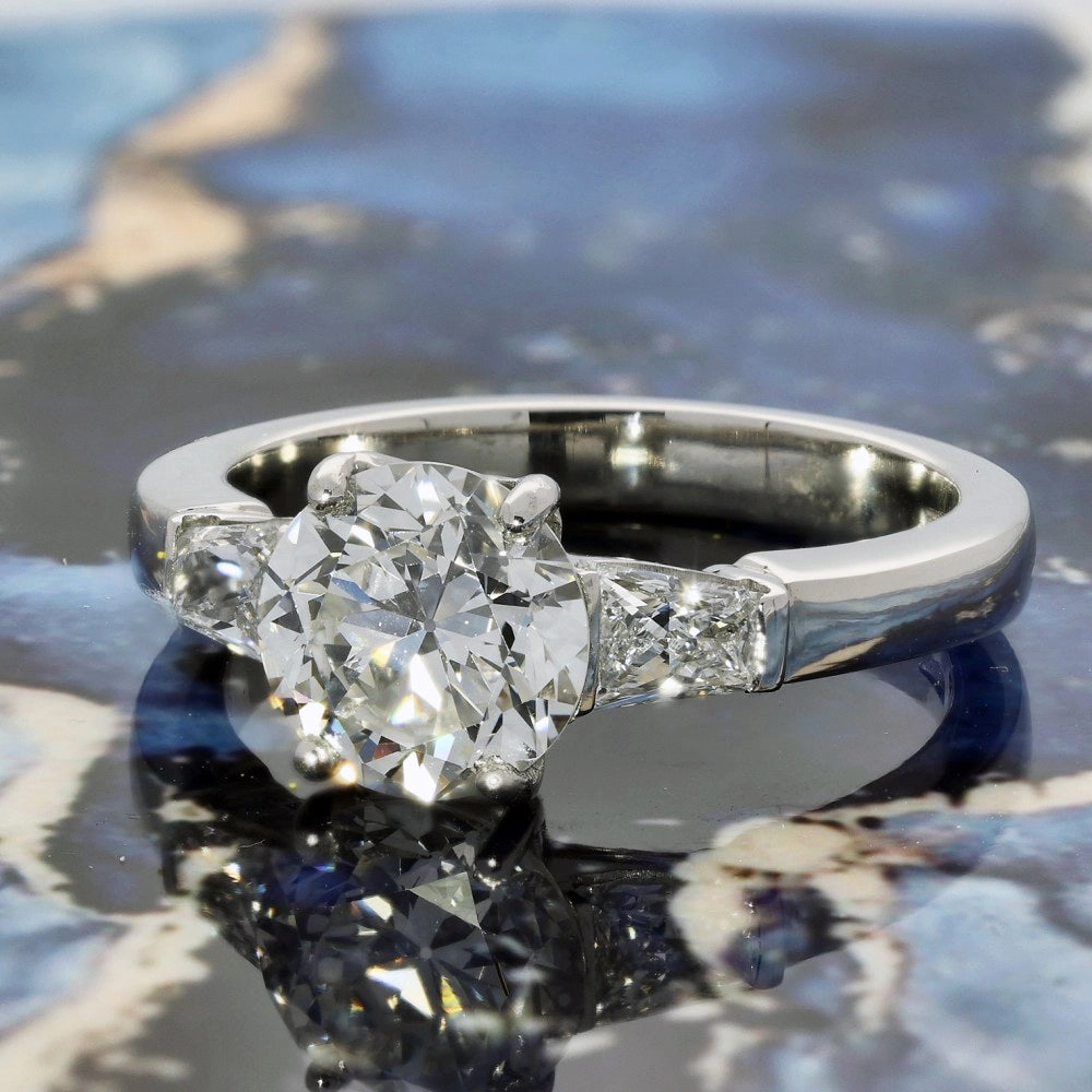 Pre-owned Platinum Boodles Round & Trapezoid Diamond Trilogy Ring