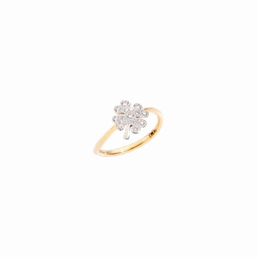 Ring with diamond clover