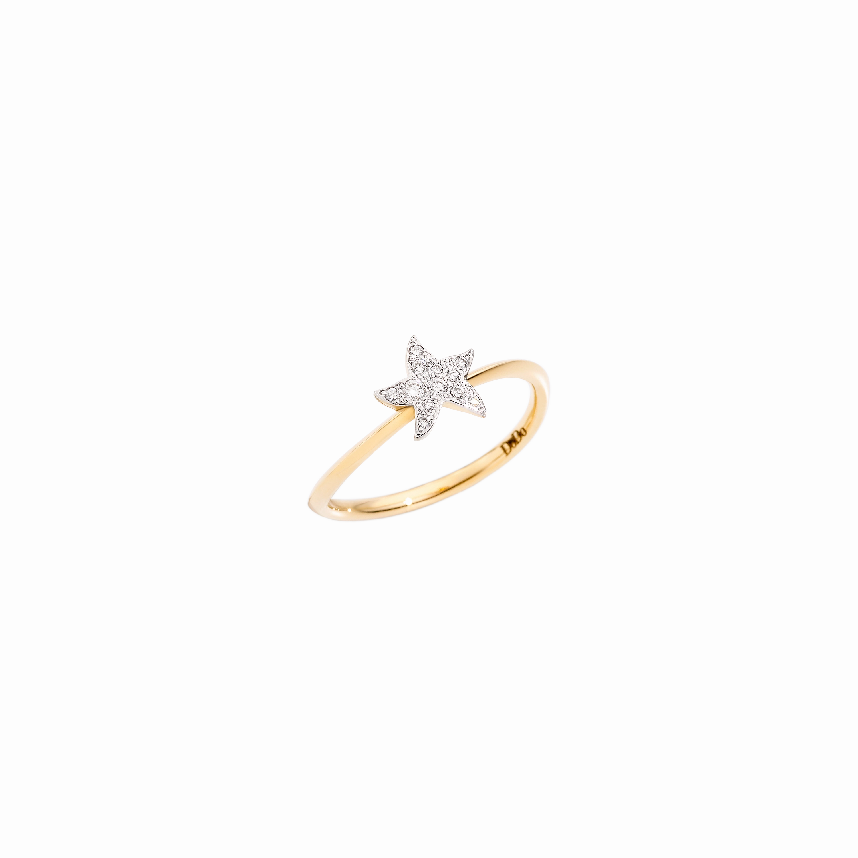Ring with mini diamond star