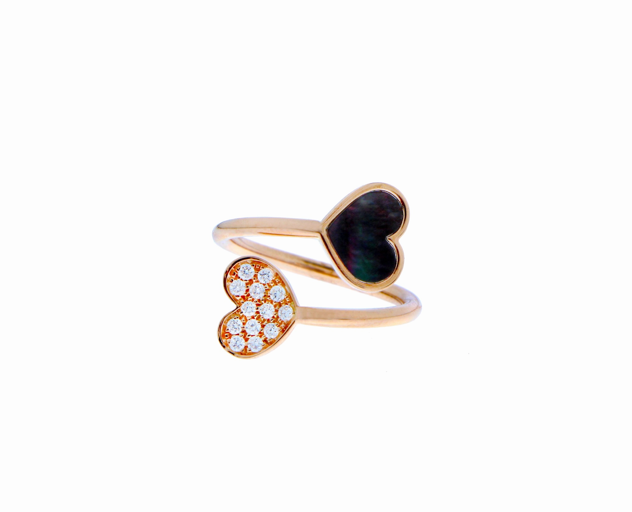Rose gold ring with a diamond and a grey mother of pearl heart