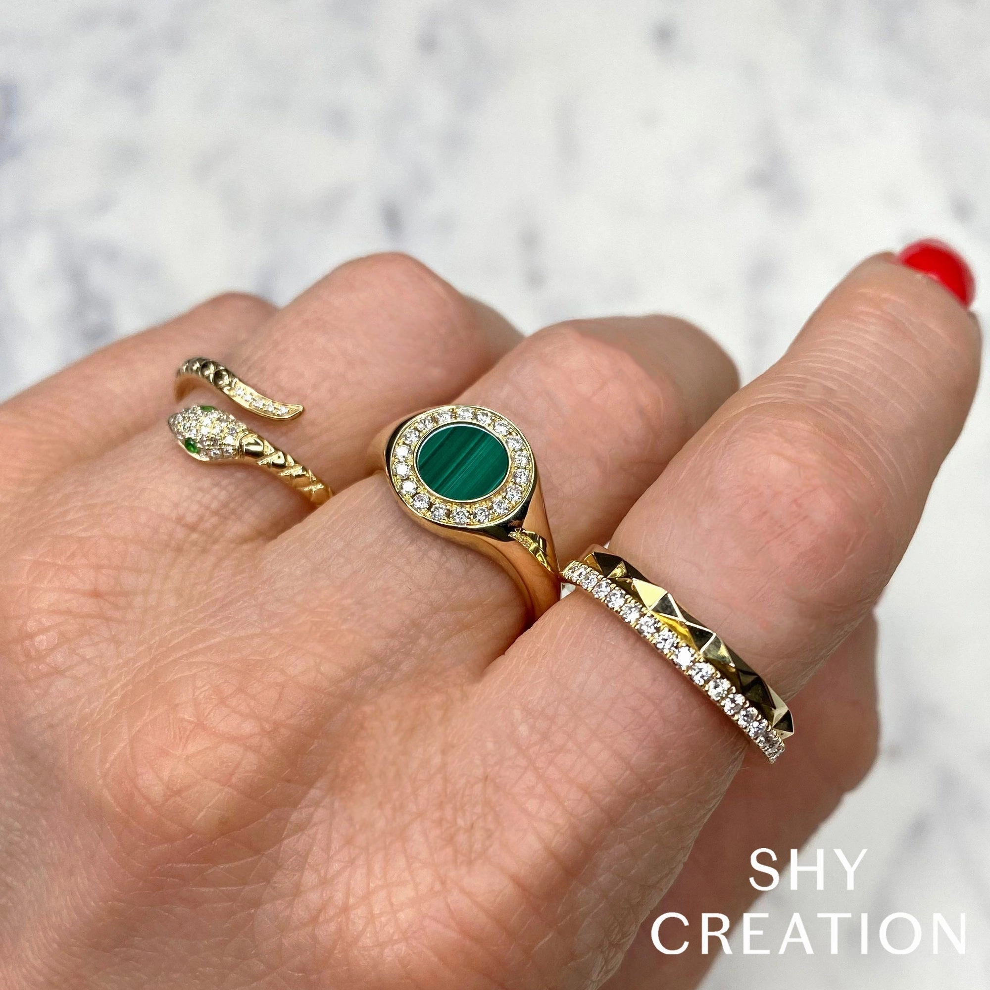 Shy Creation 0.07Ct Diamond & 0.02Ct Green Garnet Snake Ring SC55024908