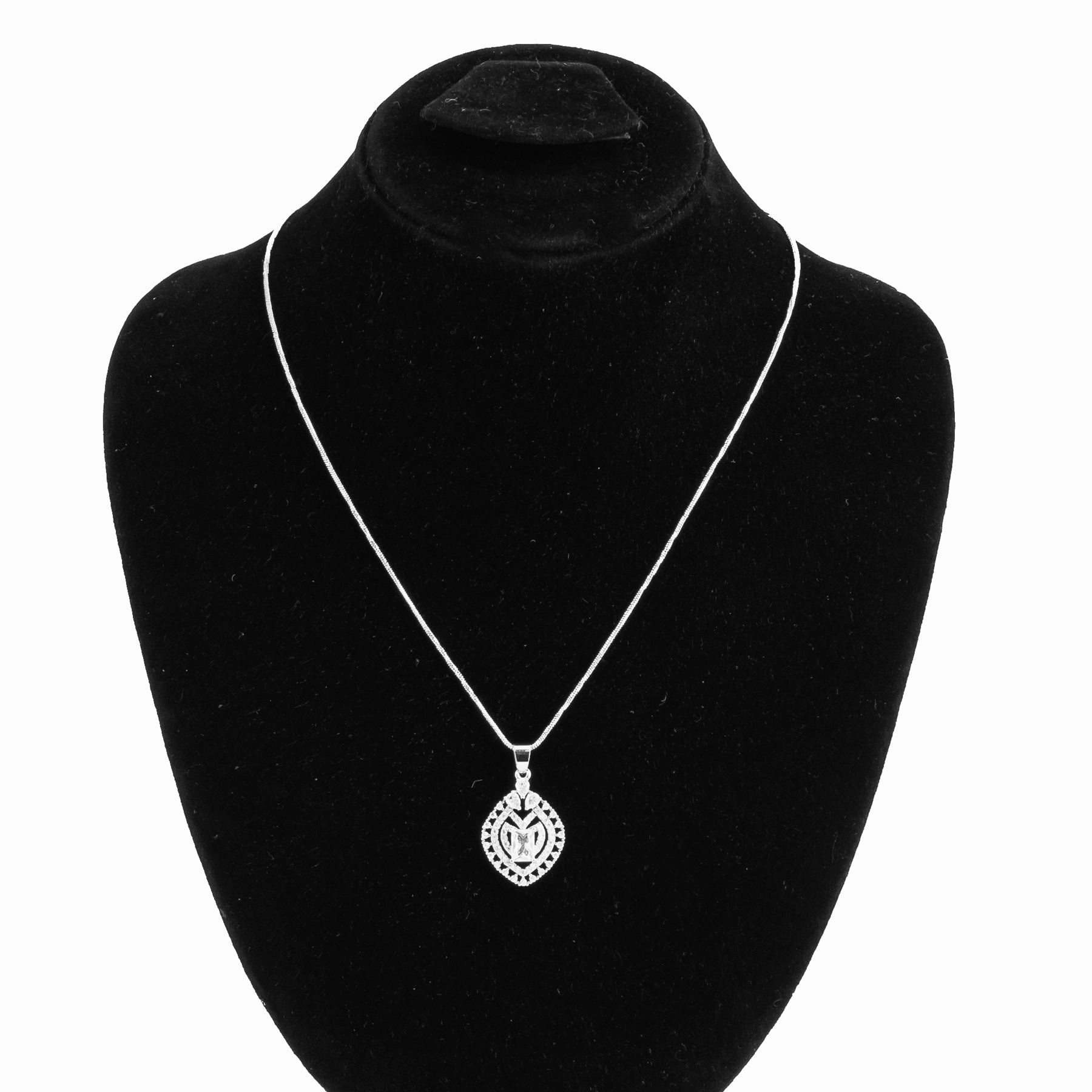 SILVER PENDENT J42939