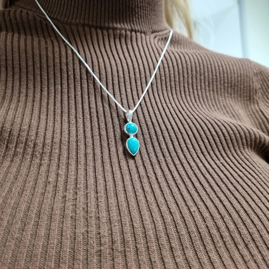 Turquoise Sterling Silver Teardrop Pendant & Chain