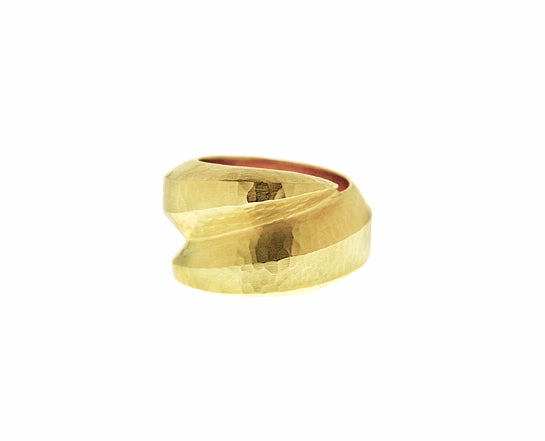 Twisted hammered ring