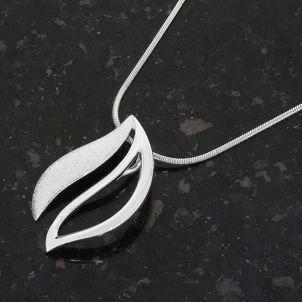 Unique & Co Sterling Silver Necklace MK-248