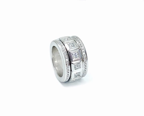 White gold and diamond ring