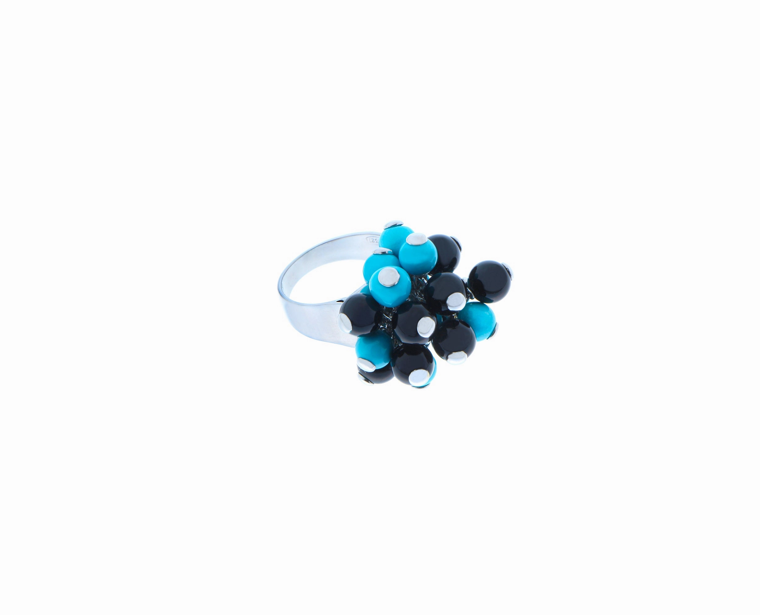 White gold ring with turquois and agate globe pendants