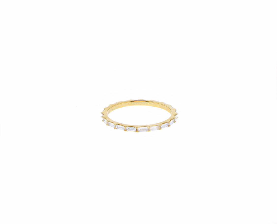 Yellow gold alliance ring baguette diamonds