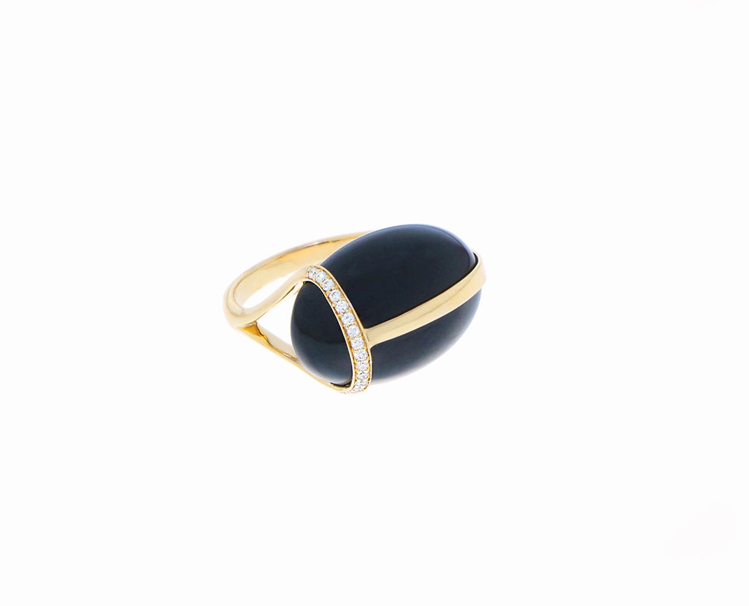 Yellow gold and diamond onyx scarab ring