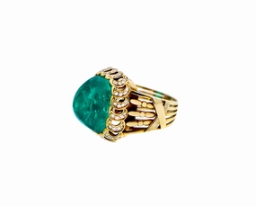 Yellow gold and diamond ring with a cabochon cut emerald