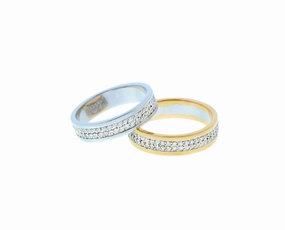 Yellow gold and white gold ring with diamonds